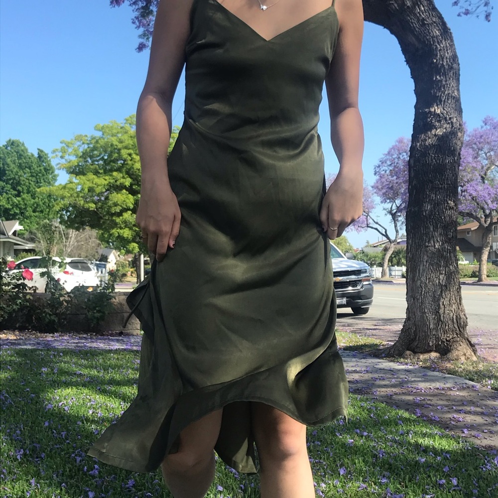 Perfect green midi slit dress